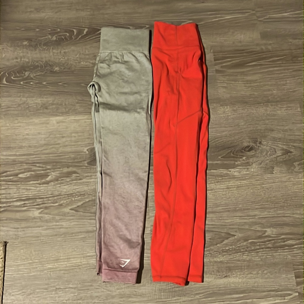 (2)pts of Leggings